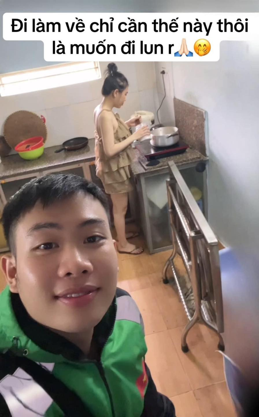 Ông chồng này ngậm ngùi: "Đi làm về chỉ cần thế này thôi là muốn đi luôn rồi".