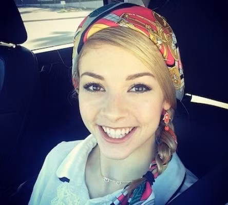 Gracie trông vẫn rất xinh đẹp ngay cả khi không trang điểm.