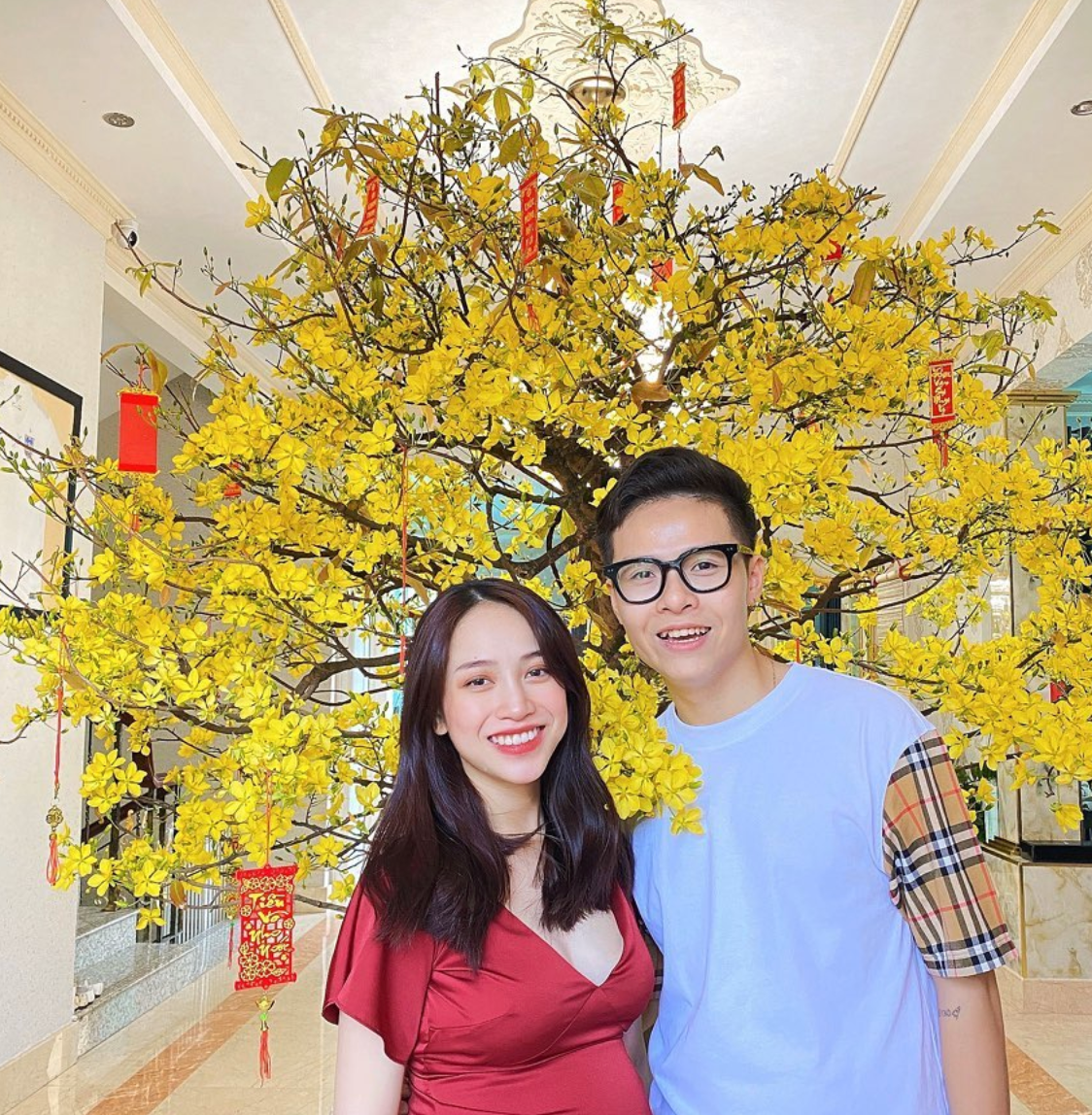 Nhiều lần con gái lớn của Minh Nhựa đã lên tiếng phủ nhận tin đồn này, cho biết cả hai quyết định cưới khi đã thật sự thấy phù hợp. Hiện tại, Joyce Phạm đang mang bầu con đầu lòng.