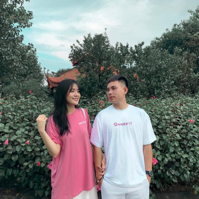 Tháng 11/2018, Thu Giang quyết định kết hôn khi mới 18 tuổi. Sau khi yên bề gia thất, hot girl Bắc Ninh chuyên tâm vào công việc kinh doanh làm giàu.