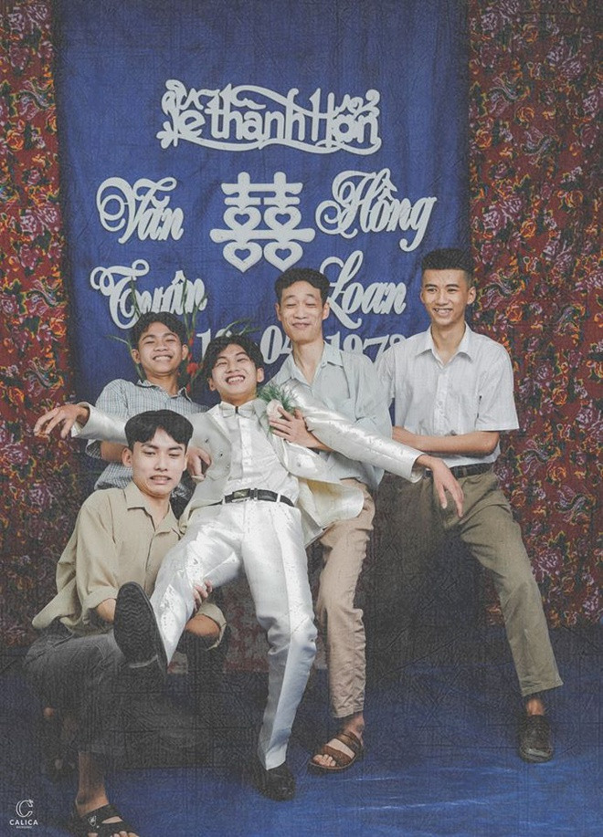 Mặc dù chỉ là một bộ ảnh thực hiện tại studio nhưng đúng thật là để tìm ra những đạo cụ đúng với phong cách những năm 90 không hề đơn giản một chút nào.