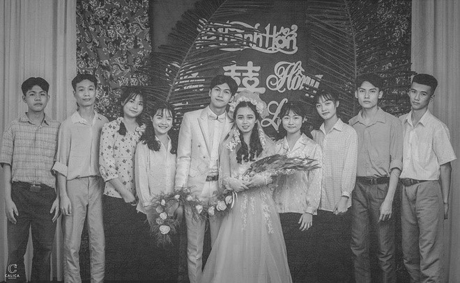 Màu ảnh cũng mang lại cảm giác nhiễu, chất lượng không quá tốt như là thực hiện bằng máy ảnh cổ.