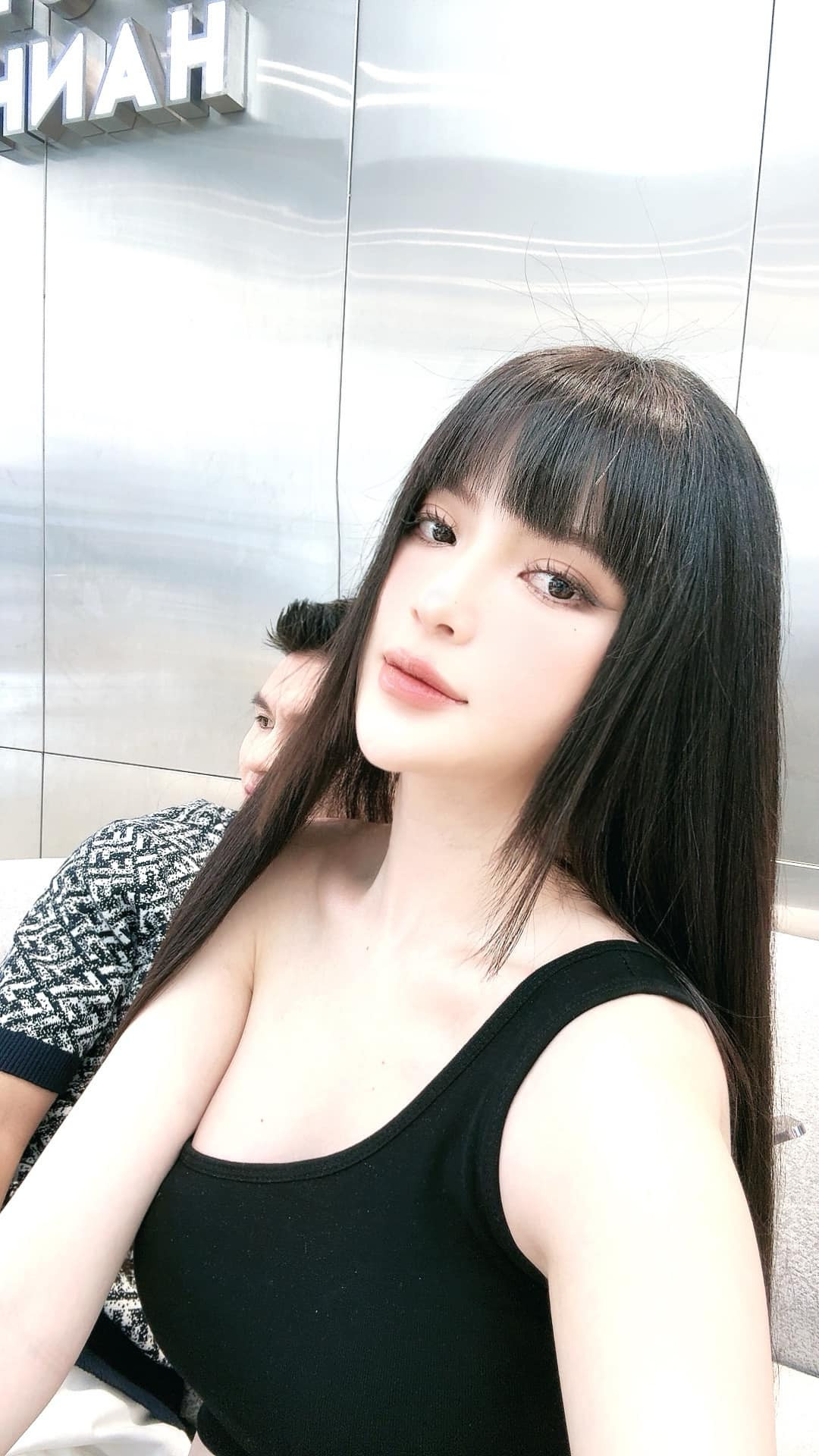 So với những hình ảnh ngày xưa, Chu Thanh Huyền hiện tại đã có sự lột xác ngoạt mục về nhan sắc.