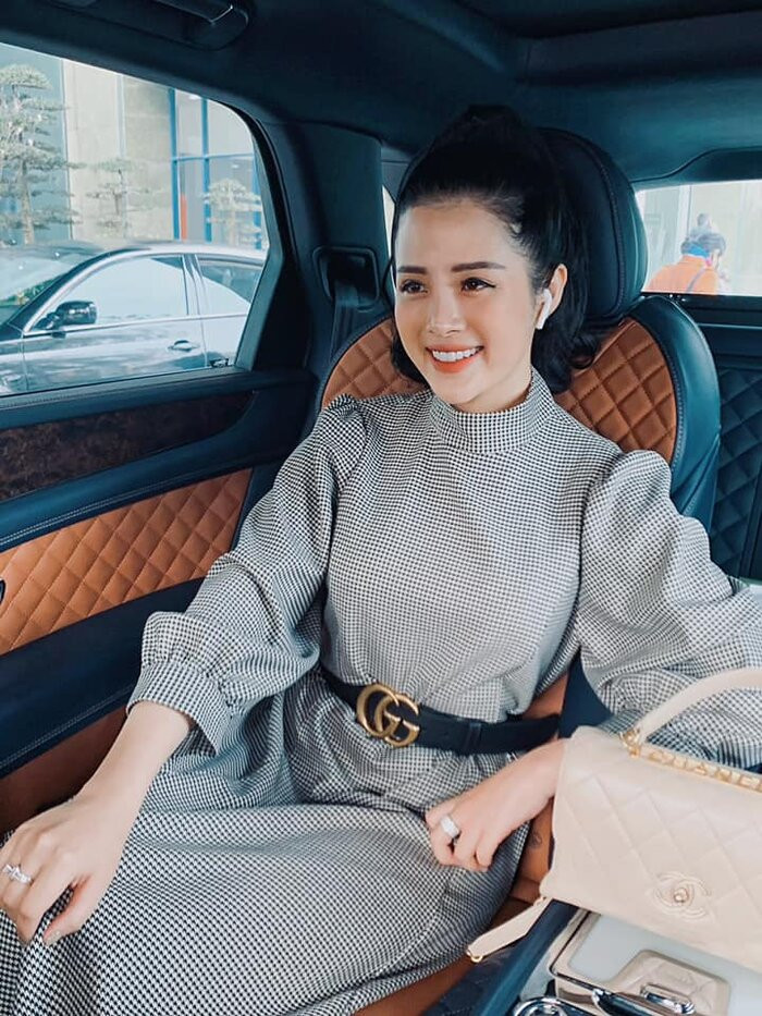 Nhờ tài năng và sự cố gắng, cô nàng MC đã trở thành gương mặt được khán giả yêu mến và xuất hiện trong nhiều chương trình, sự kiện.