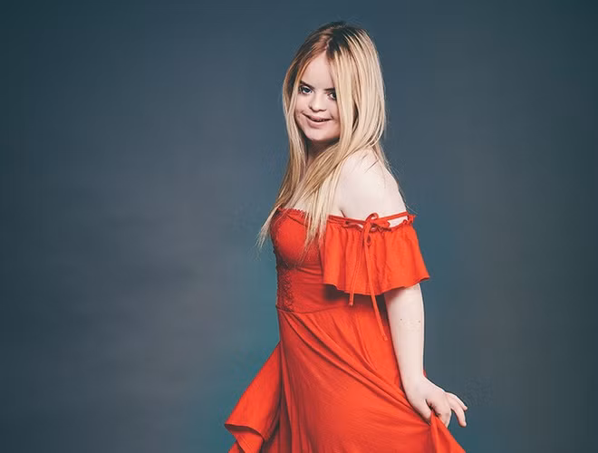 "Cha mẹ rất tự hào về tôi. Tôi mong bản thân sẽ tiếp tục hành trình nâng cao nhận thức thông qua công việc làm người mẫu" - 9X chia sẻ.