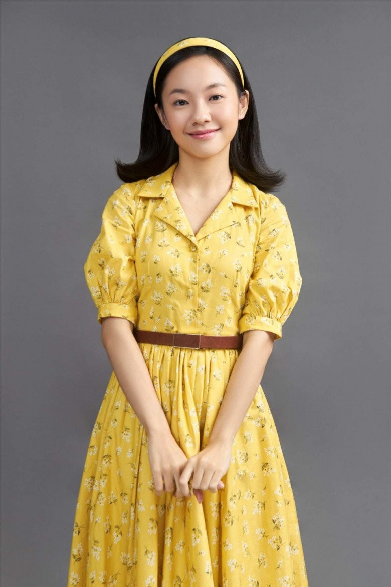 Vai diễn Dao Ánh do Hoàng Hà thể hiện trong phim "Em và Trịnh" được xem là ấn tượng nhất nhờ nhan sắc gây xuyến xao lòng người. Đây là một trong những bộ phim "gây bão" phòng vé 1 thời gian.