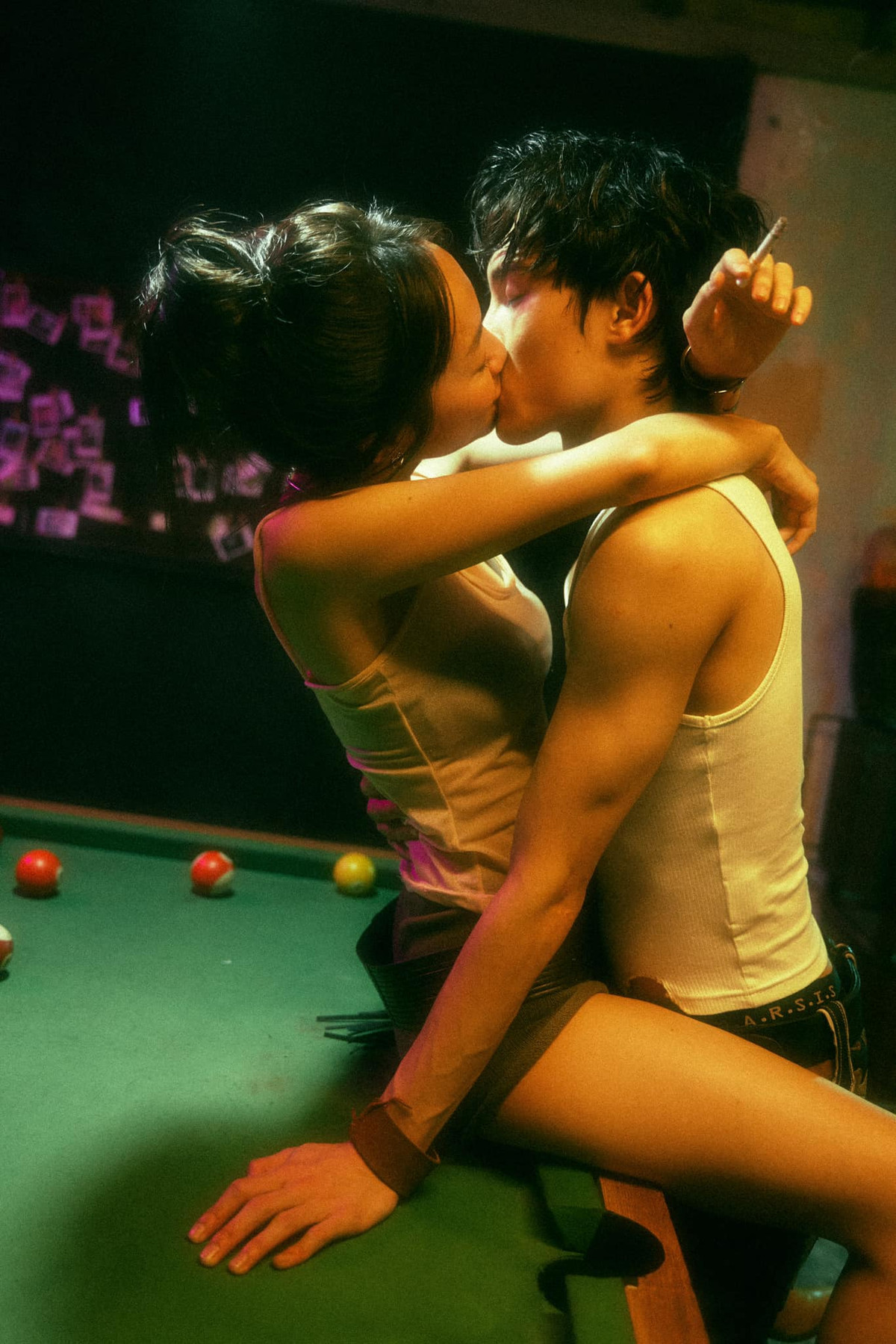 Tuy nhiên gần đây, xuất hiện trong Mv "Call me" của nam ca sĩ Wren Evan với vai nữ chính, Hoàng Hà đã hoàn toàn lột xác với hình ảnh mới lạ và cực kì táo bạo. Cô nàng không ngại thể hiện cảnh thân mật với nam diễn viên.