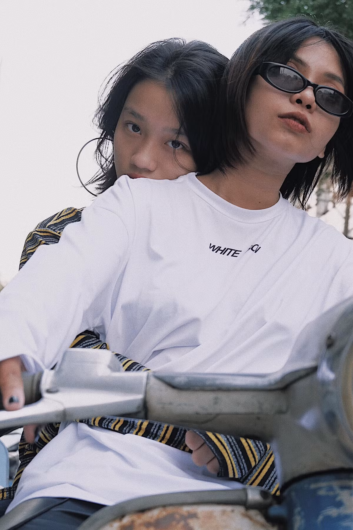 Qua câu chuyện của bản thân, Lê Tú và Anh Thư mong muốn: "Chúng mình muốn nhắn gửi đến các bạn đang yêu nhau nói chung và cộng đồng LGBT nói riêng là nếu các bạn thật sự xem trọng tình yêu của các bạn và muốn tương lai của mình có người kia tay trong tay thì hãy đừng sợ những lời đàm tiếu xung quanh, những ánh mắt kì thị, những thứ đó không quyết định được tương lai bạn...