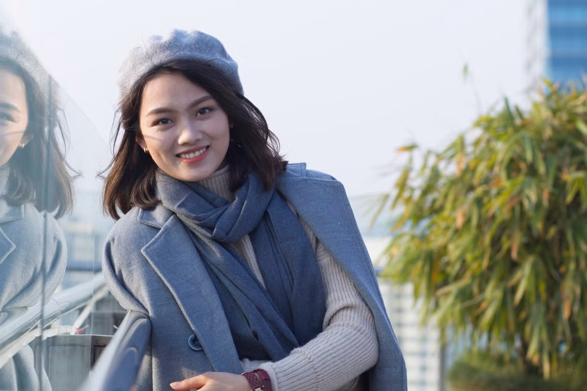 Đặc biệt, VĐV bóng chuyền sinh năm 1998 cho biết ước mơ ban đầu của cô là trở thành tiếp viên hàng không. Để chứng minh điều này, Thu Hoài đã thể hiện khả năng nói tiếng Anh vô cùng lưu loát.