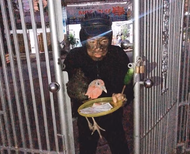 Một số thanh niên tự hoá trang, chụp ảnh và đăng tải thông tin bịa đặt lên mạng xã hội đã bị cơ quan công an triệu tập lấy lời khai.