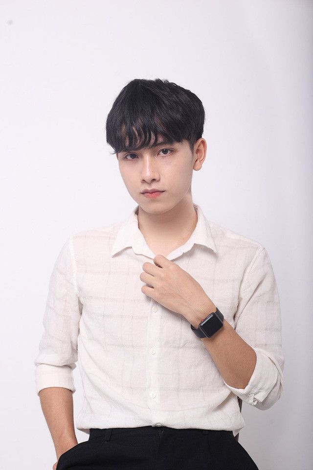 Hot boy bằng lái xe mong muốn trong tương lai có thể trở thành một bác sĩ Răng - Hàm - Mặt giỏi, giàu kiến thức.