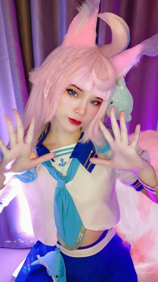Bên cạnh màn hóa thân thành Tel’Annas, cô nàng cũng thường cosplay thành các vị tướng khác nhau trong tựa game Liên quân.