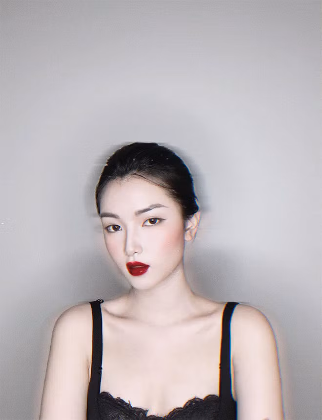 Hiện tại, 2 nhân vật chính trong bức ảnh vẫn chưa lên tiếng xác nhận bất cứ thông tin nào, tuy nhiên người hâm mộ vẫn luôn hi vọng Bùi Tiến Dũng sớm có câu trả lời.