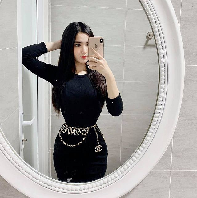 Mới đây, những hình ảnh của Đoan Nghi được truyền thông Trung Quốc đưa tin và dành nhiều mỹ từ để miêu tả.