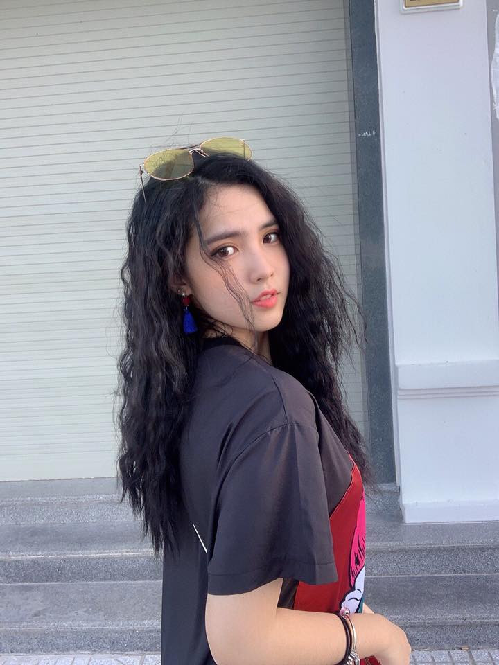 Bên cạnh đó, cô nàng Đoan Nghi còn kết hợp uống chanh nóng mỗi ngày để giữ được số đo.