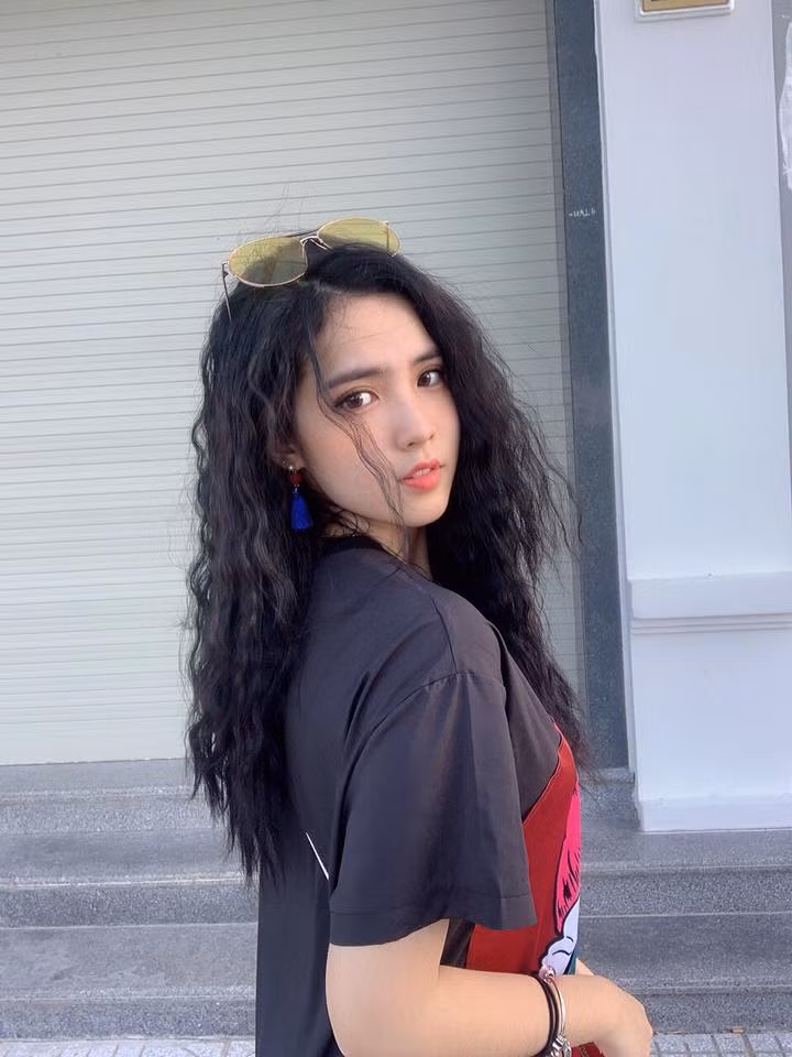 Bên cạnh đó, cô nàng Đoan Nghi còn kết hợp uống chanh nóng mỗi ngày để giữ được số đo.