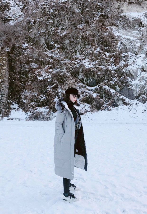 Trúc Mai sinh năm 1989, quê ở Ninh Kiều (Cần Thơ). Cô từng công tác tại Đài truyền hình Việt Nam trong vai trò MC/BTV của chương trình Chuyển động 24h.