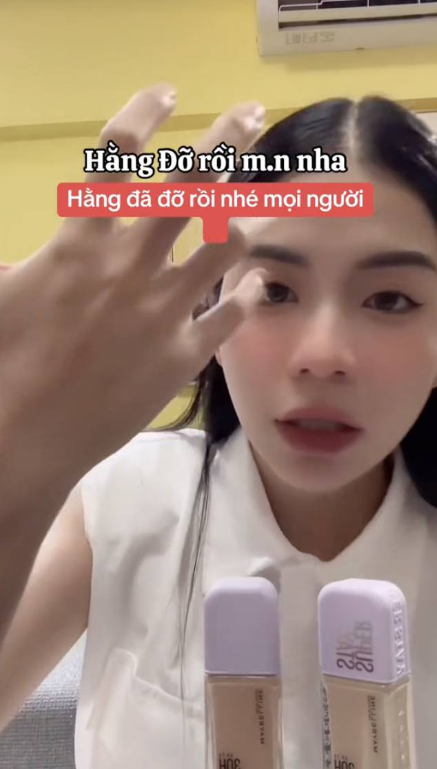 Cô cũng cho hay mình đang ở ngoài, xung quanh là background mới hoàn toàn. Do đó, nhiều người cho rằng Hằng Du Mục đã dọn ra ngoài livestream thay vì tiếp tục làm việc tại nhà.