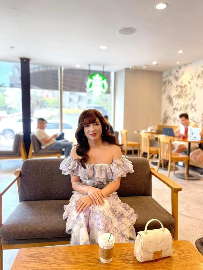 Chị Tiên Lê cho biết có dự định sang Thái Lan để thực hiện chuyển giới. Hiện tại đã tham khảo thông tin bệnh viện uy tín, về mặt kinh phí chuẩn bị khoảng 500 - 600 triệu đồng, sẽ sắp xếp thời gian để tiến hành.