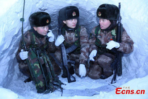 Dường như sự gan dạ dưới cái rét âm 50 độ càng làm cho họ đẹp hơn