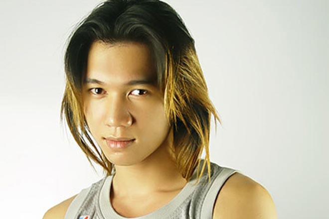  Lương Bằng Quang từ thời xưa đã nổi tiếng, vào khoảng đầu những năm 2000, đây là nhạc sĩ trẻ nhất nhận giải Làn sóng xanh 2004 với những bản hit như Nắng sân trường (Đan Trường), Với anh em vẫn là cô bé (Hồ Quỳnh Hương), Dịu dàng đến từng phút giây (Quang Vinh), Ngôi sao chứng nhân (Thanh Thảo),…