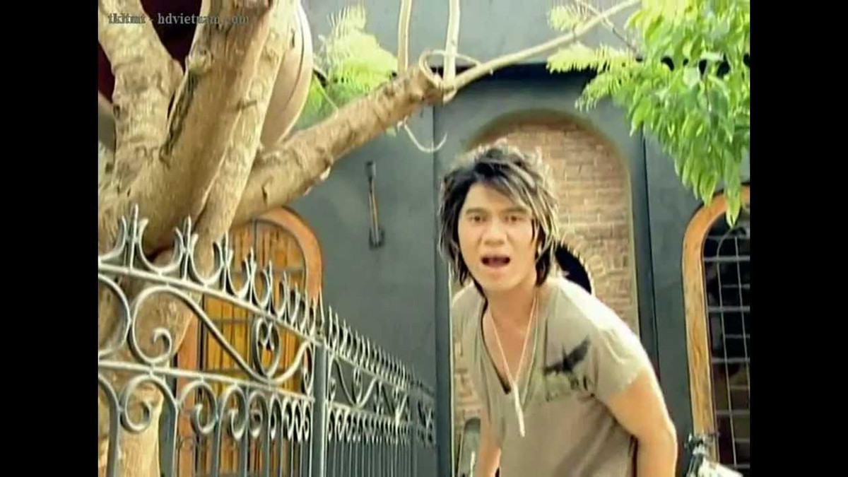 Đến nay, Lương Bằng Quang sở hữu một gia tài gần 100 bài hát, bao gồm cả những bài hit viết cho các ca sĩ khác và những bản hit tự trình diễn.