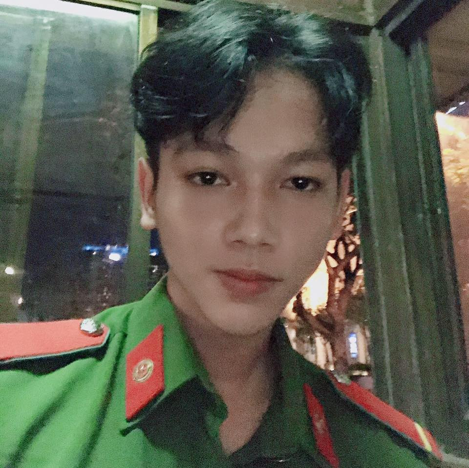 Sau khi những bức ảnh chụp lén được lan truyền chóng mặt trên mạng xã hội, lượng người theo dõi An Khang cũng tăng lên liên tục, chưa có dấu hiệu dừng lại.