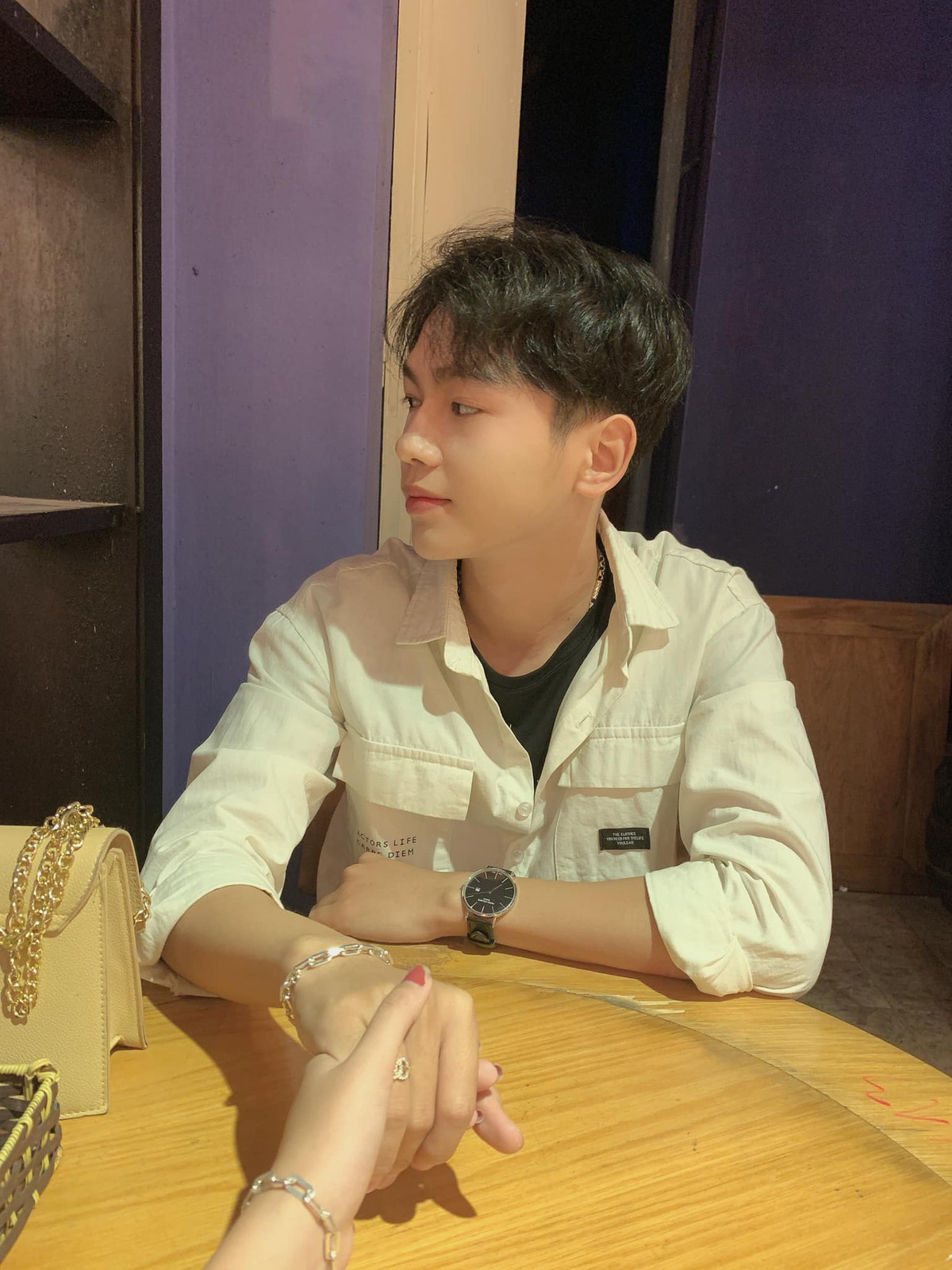 Chàng hot boy Đà Nẵng có góc nghiêng khiến bất kỳ chị em nào cũng phát mê.