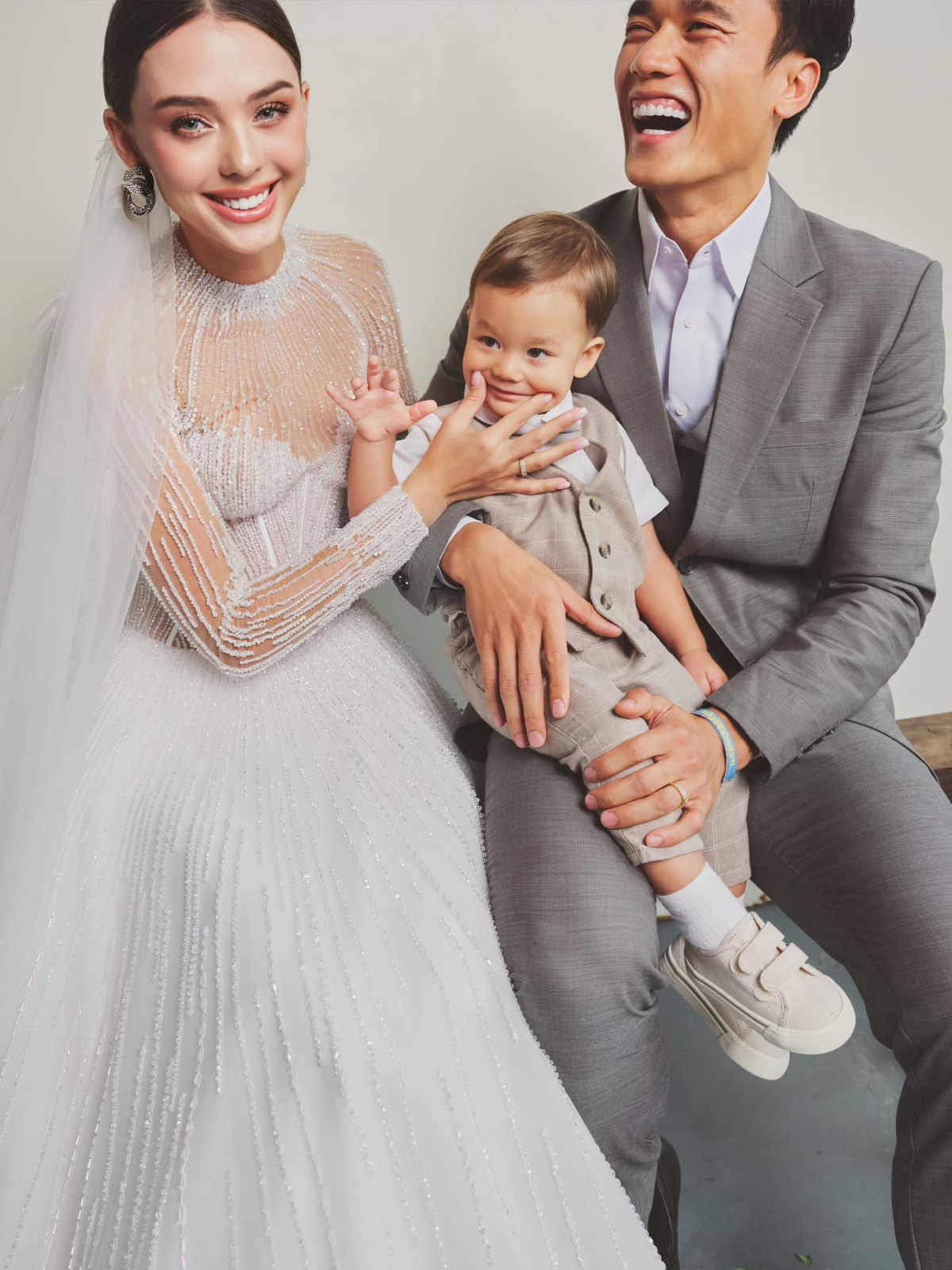 Tuy nhiên, cặp đôi vẫn tìm cách để thấu hiểu, thuận hòa thủ môn Bùi Tiến Dũng luôn tìm cách bù đắp cho vợ.