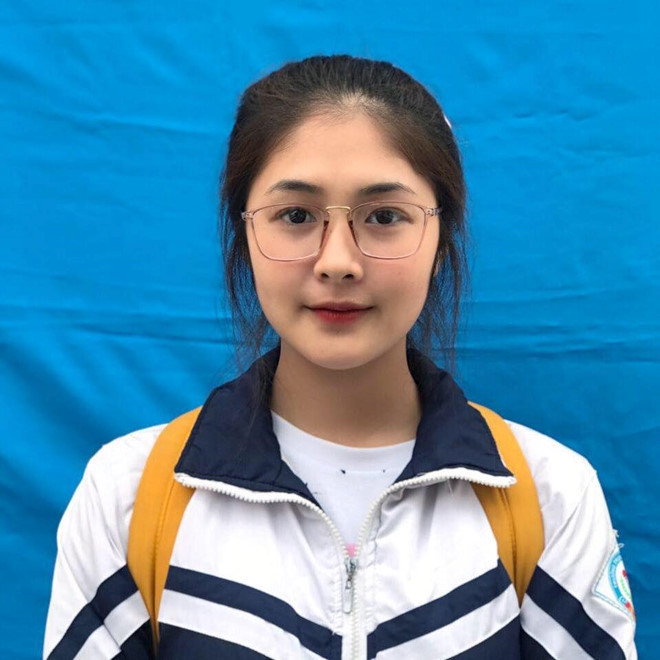 Để có được ngoại hình xinh xắn như hiện tại, Quỳnh cho biết cô nàng đã rất chăm chỉ luyện tập thể dục, thể thao. "Lên cấp ba mình có chút thay đổi ngoại hình, dáng dấp ổn hơn, da trắng hơn. Mặt khác, do muốn cải thiện sức khỏe nên mình quyết định đi tập gym" - hot girl 10x chia sẻ.