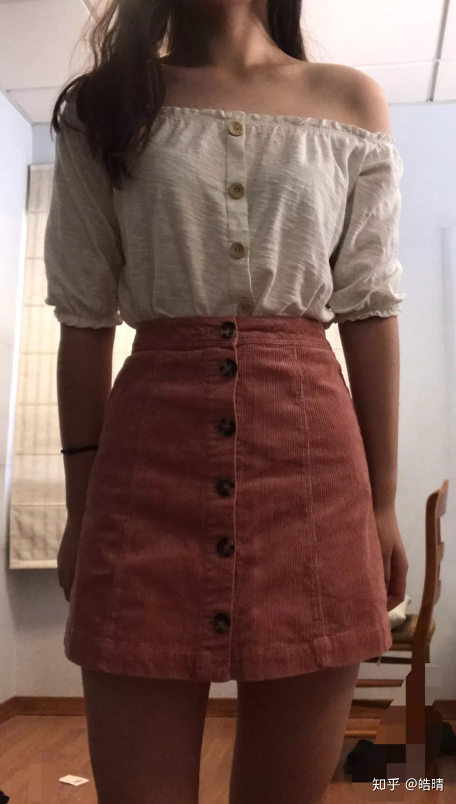 Nỗ lực cố gắng tập luyện trong suốt cả một học kỳ cô bạn đã giảm cân thành công 24kg, về với mốc 51kg.