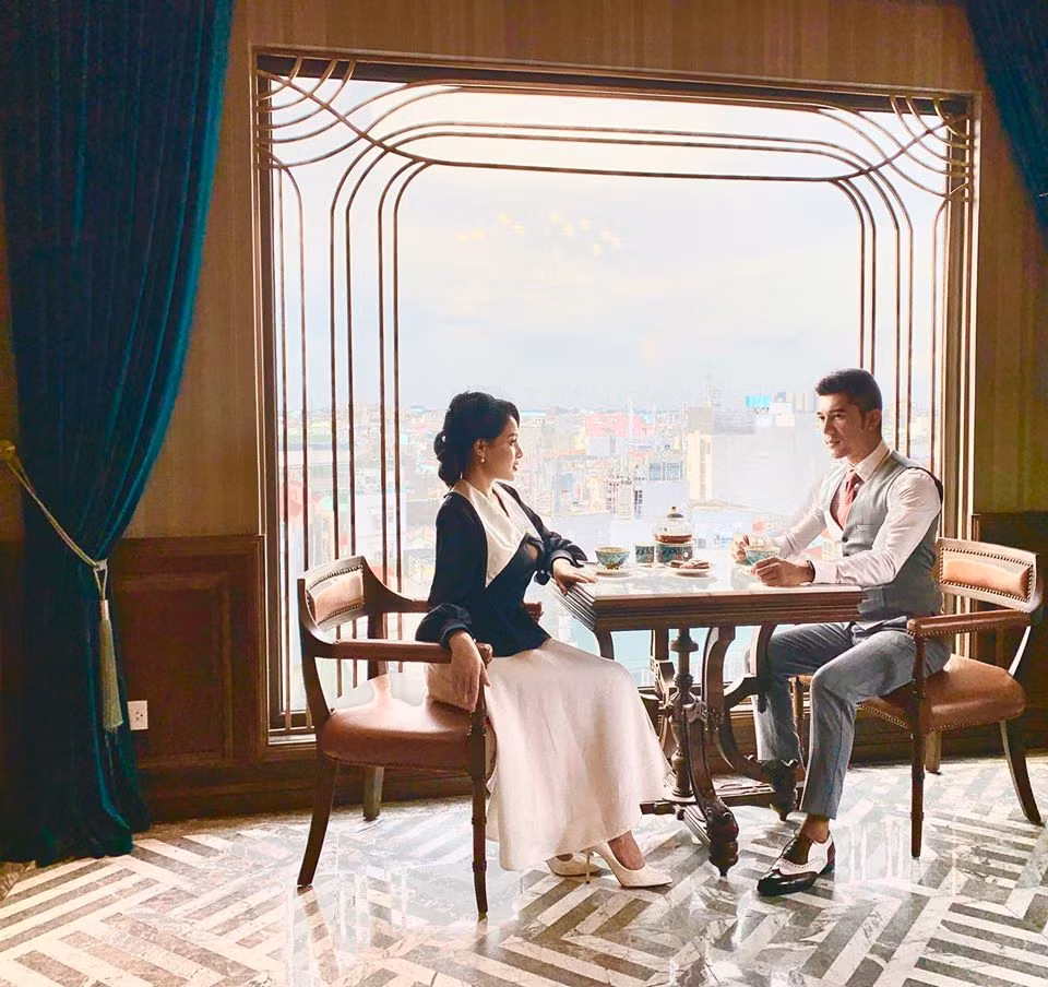 Vốn dĩ họ hẹn hò đã hơn 3 năm và từng chia sẻ về chuyện kết hôn nhiều lần, tuy nhiên Ngân 98 và Lương Bằng Quang giữ im lặng trước mọi nghi vấn của cộng đồng mạng.