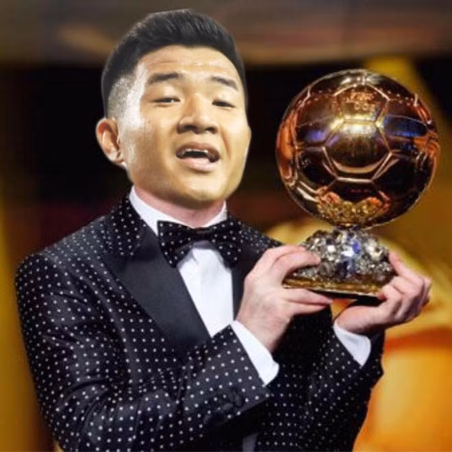 Chiếm spotlight của cả trận đấu là Hà Đức Chinh với 4 pha lập công khiến thủ môn đội bạn hết hồn. Không cần ban tổ chức trao giải, cầu thủ gốc Phú Thọ đã được cộng đồng mạng dành tặng "Quả bóng vàng".