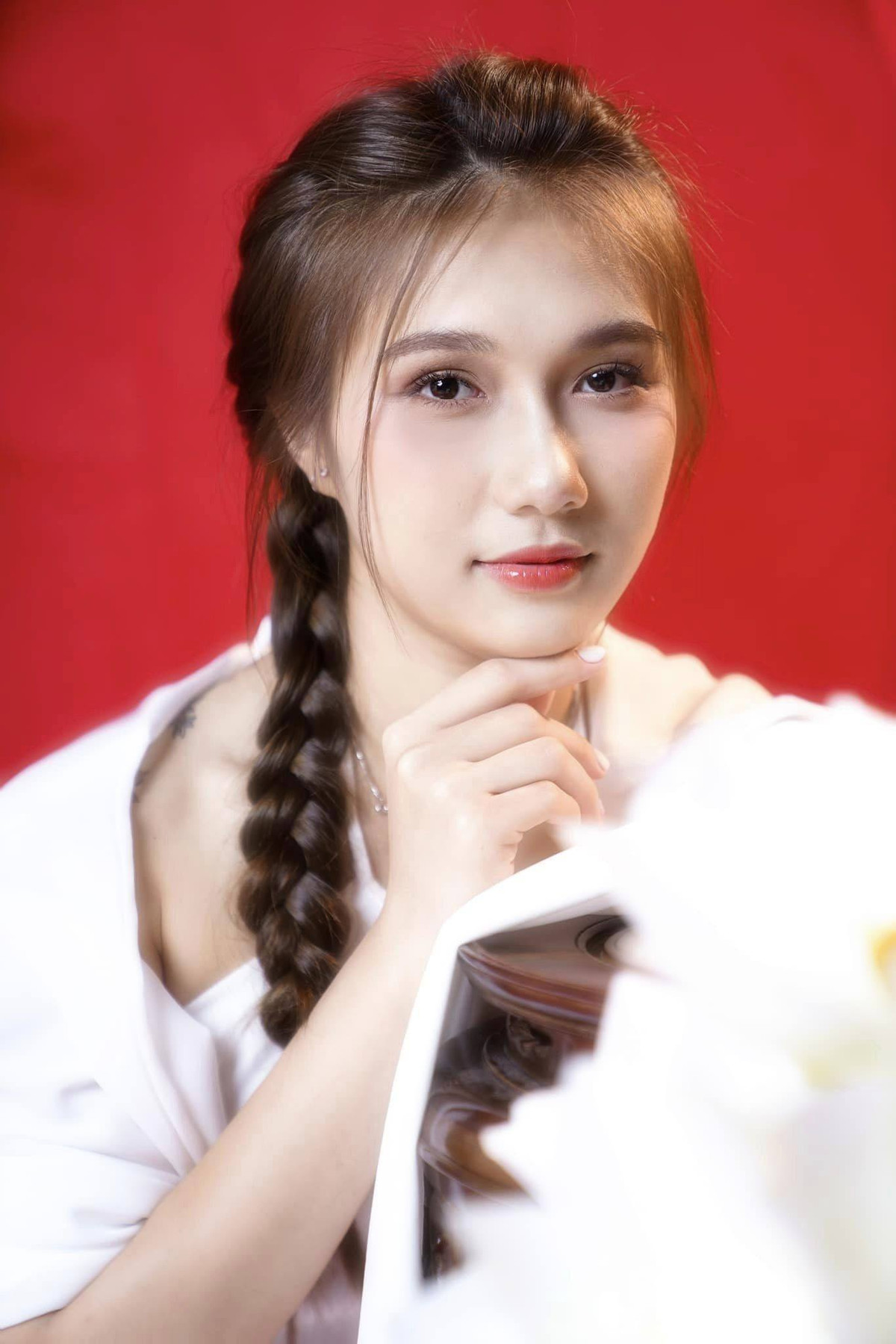 Bộ ảnh mới của Lan Vy được cô nàng đăng tải trên trang cá nhân nhận được cơn mưa lời khen của bạn bè, người thân cũng như người hâm mộ.