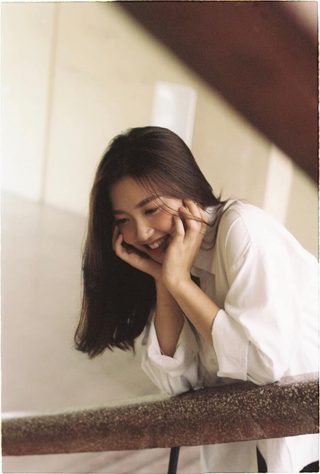 Sắp tới, hot girl Học viện Báo chí Hà Vy dự định thử sức thêm lĩnh vực MC truyền hình. Bên cạnh đó, cô nàng cũng tham gia một số CLB trong trường để học hỏi thêm kinh nghiệm.