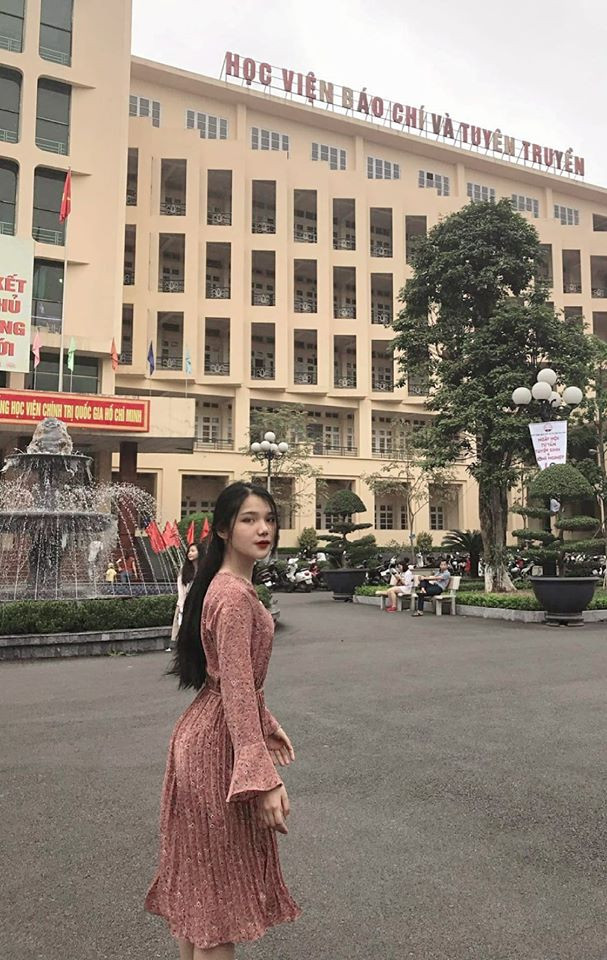 Diệu Anh nhanh chóng trở thành thành viên Ban đối ngoại của sự kiện Fire Up - Lighthouse 2019 đình đám của trường. Cô từng chia sẻ, MC truyền hình là ước mơ lớn nhất của mình.