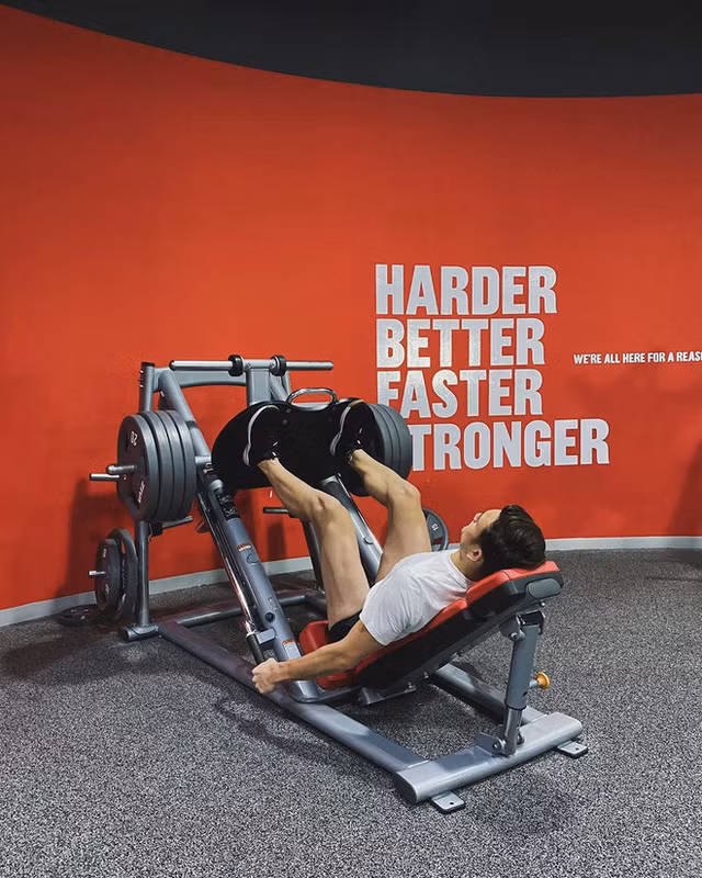 Cổ động viên Việt Nam cho rằng tấm ảnh đó là ảnh cũ, tuy nhiên sự thật là được chụp vào ngày 13/4 vừa qua.