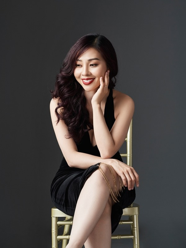 Nguyễn Hoài Thương hiện giữ chức vụ Phó Giám đốc chi nhánh kiêm Giám đốc Dịch vụ khách hàng chi nhánh Phạm Hùng, Ngân hàng TMCP Tiên Phong (TPBank).