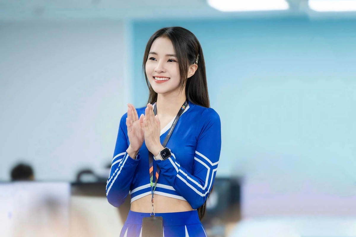 Thế nhưng biến cố gia đình ập tới vào 2019 khi đang còn là sinh viên, Huyền Ngọc đã mất đi người bố của mình, đồng thời cũng là trụ cột gia đình khiến cuộc sống của cô trở nên hết sức khó khăn.