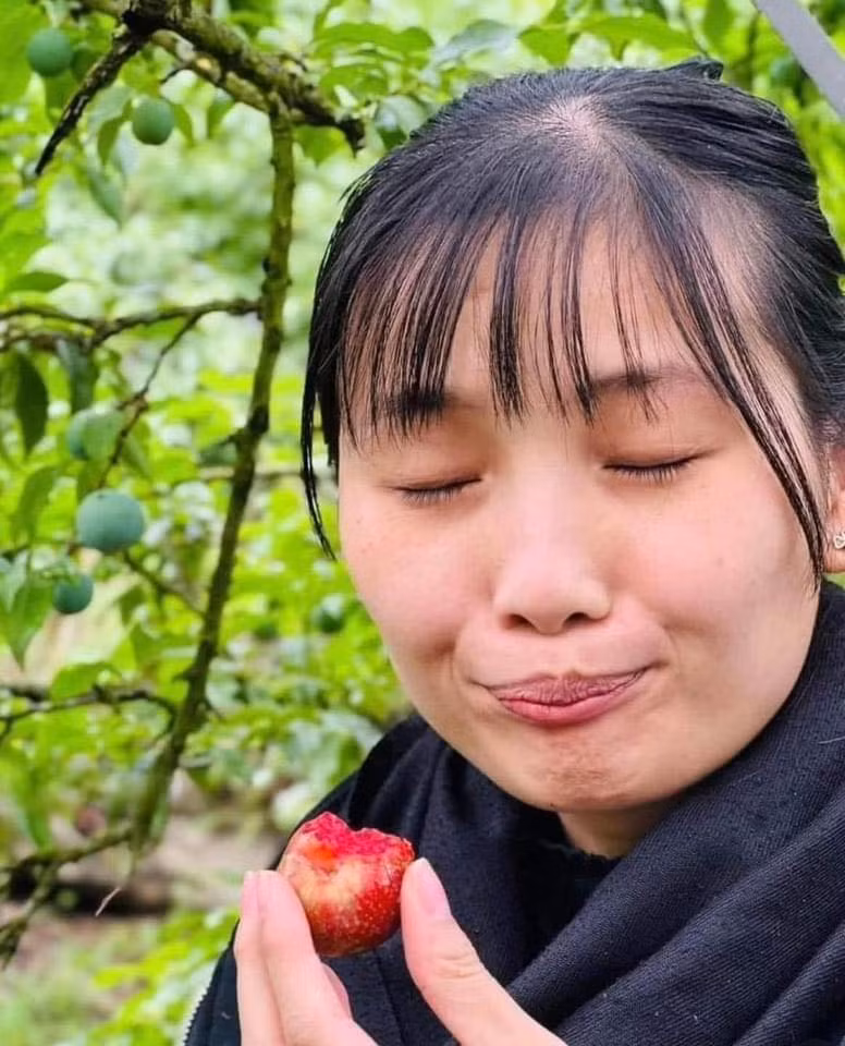 Bắt cận cảnh biểu cảm khó đỡ này...