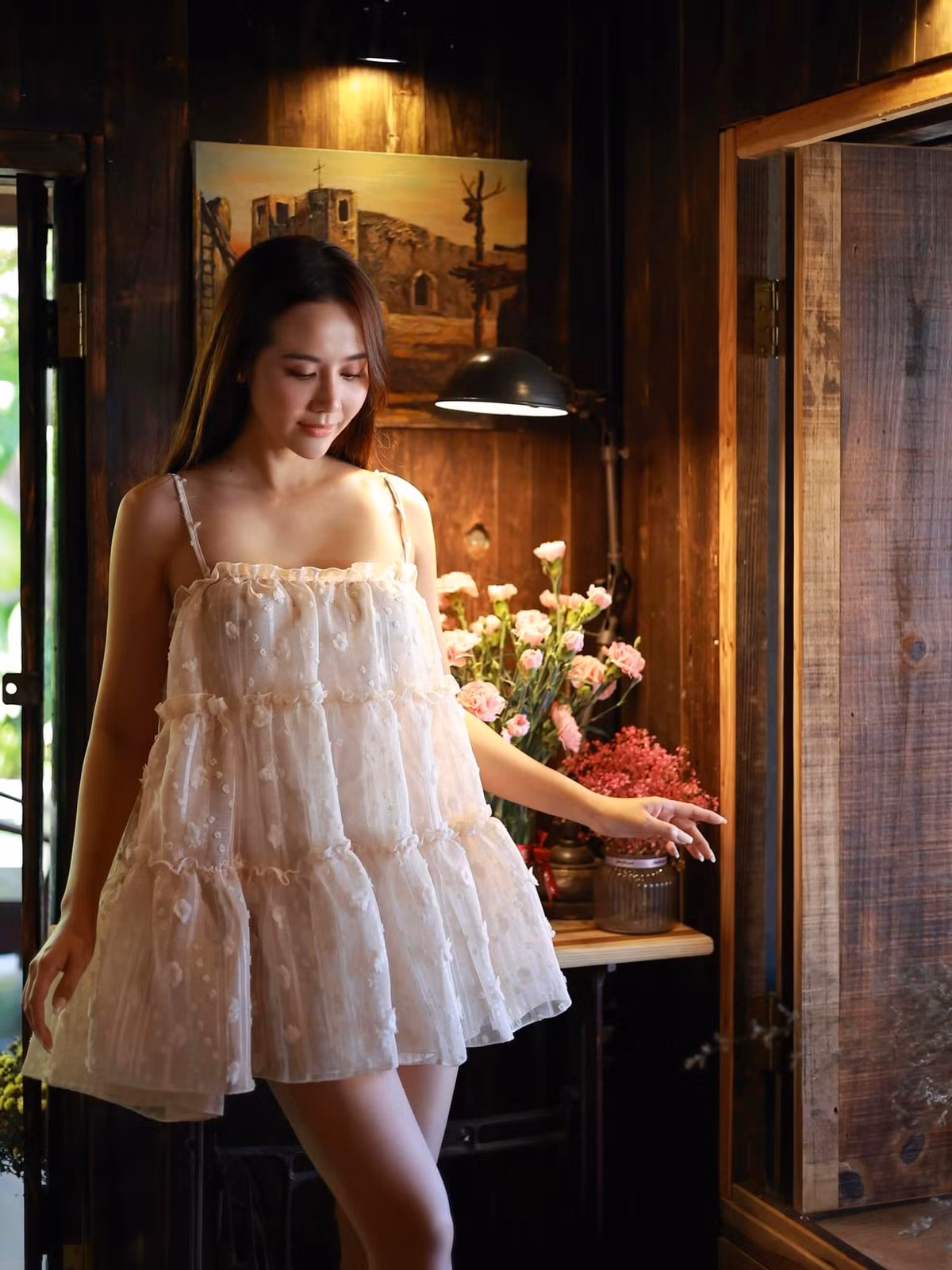 Năm 2014, nữ diễn viên lên xe hoa và lui về chăm sóc gia đình. Tuy nhiên, giữa tháng 6.2019, cô khiến khán giả bất ngờ khi xác nhận đã ly hôn, trở thành mẹ đơn thân.