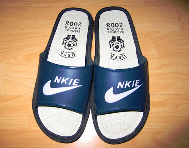 Hãng Nike có thể bị biến thành một loạt các nhãn hàng khác vô cùng kỳ cục như Nkie, Niek,...