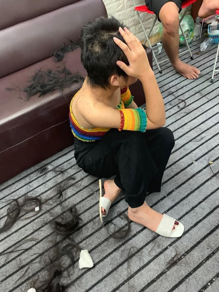 Việc đánh ghen có thể chỉ được thực hiện trong 30 phút đến một tiếng tuy nhiên tổn thất để lại cho cả người đánh và người bị đánh là vô cùng lớn.