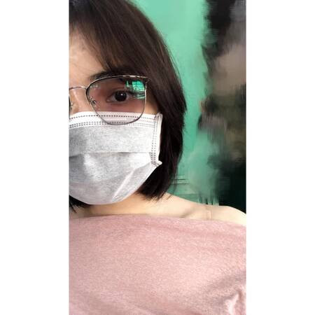 Chỉ một hành động thiếu suy nghĩ trong lúc ghen tuông mù quáng mà người chồng sắp cưới của Lan Vy phải trả giá cho hành động của mình. Còn cô phải mang khuôn mặt biến dạng, đau đớn về thể xác cả đời.