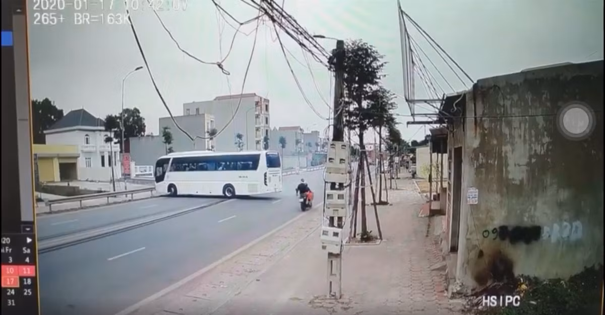 Tat dau xe khach ninja Lead 