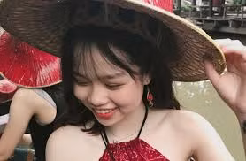 Tuy nhiên, bên cạnh những lời chê cũng có ý kiến cho rằng việc ảnh dìm hàng kém xinh là điều ngay cả những người đẹp "cỡ bự" cũng dính phải. Không riêng gì Huỳnh Anh mà bất kỳ cô gái nào rơi vào trường hợp này cũng có kết quả tương tự.