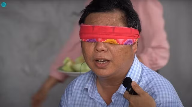 Về xã Quỳnh Tam (huyện Quỳnh Lưu, tỉnh Nghệ An), hỏi về một người đàn ông mù nhưng xây được ngôi nhà 3 tầng rộng rãi khang trang, người dân chòm xóm nhất định sẽ chỉ đến nhà ông Lê Đình Hậu.