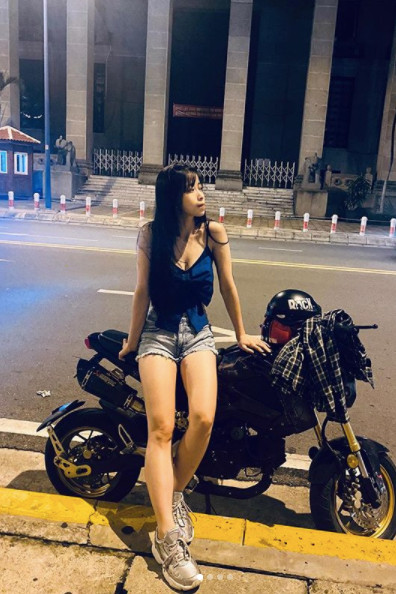 Hồi tháng 5 vừa quan, Tuyết Vân cũng khiến nhiều người mê mẩn khi diện trang phục bikini khoe thân hình nóng bỏng.