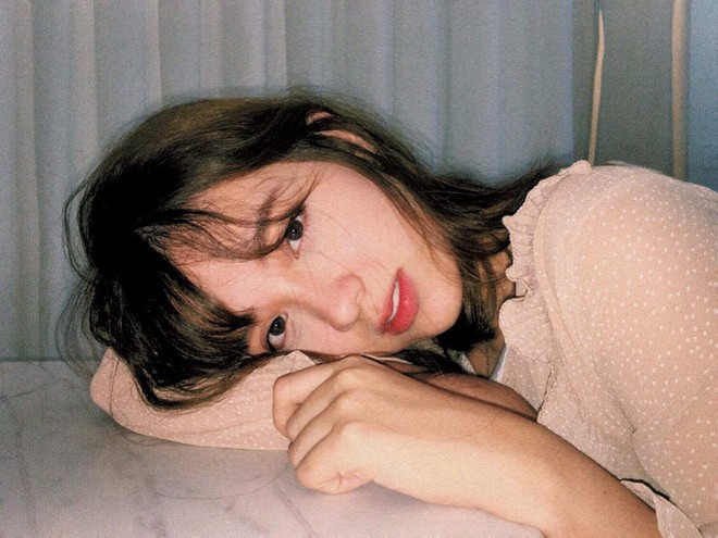 Cuộc sống du học đôi khi nhớ nhà, buồn chán, Ngọc Trang thường lựa chọn việc vừa đi bộ vừa nghe nhạc để thư giãn đầu óc. Cô nàng cũng rất thích nấu ăn, những khi rảnh rỗi, Trang thường vào bếp để nâng cao kỹ năng nấu nướng, hot girl quan niệm rằng đồ ăn có thể khiến những người bạn gần gũi nhau hơn.