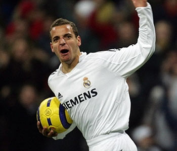 Sau thời gian không được trọng dụng, Soldado đã chuyển tới Getafe sau đó là Valencia.